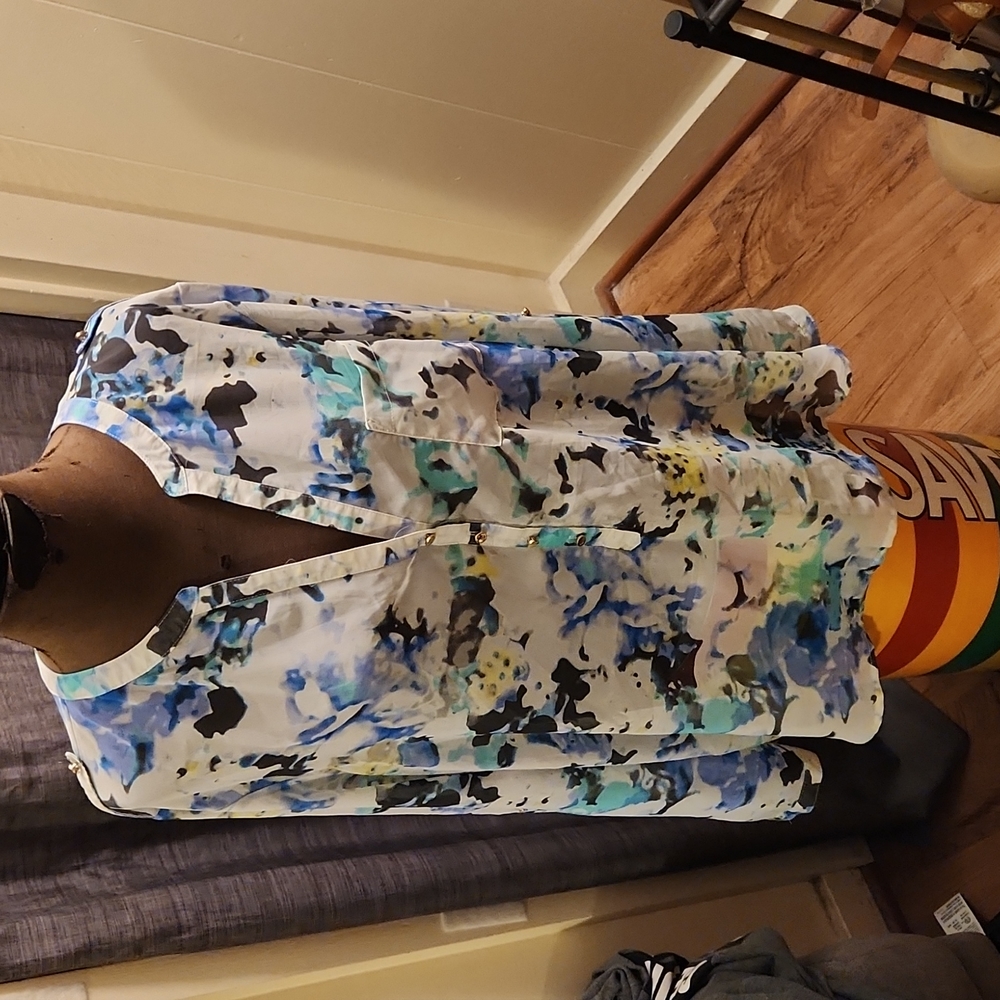 Apt. 9 sheer blouse with floral print